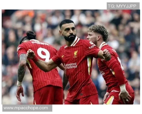 国王杯激战本菲卡大胜曼联争议判罚引发全场热议