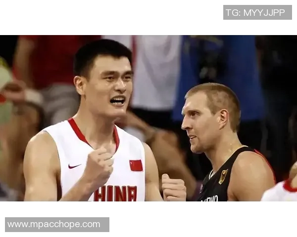 姚明：篮球场上的盖帽王者与中锋传奇之路