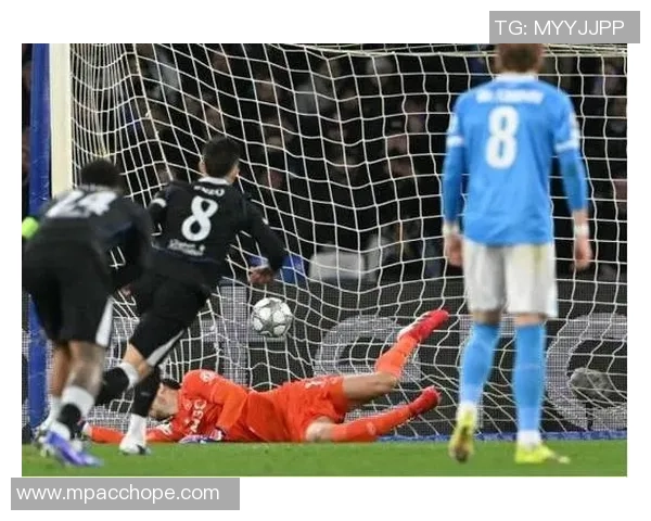 世界杯激战那不勒斯与皇马握手言和绝杀瞬间点燃全场激情