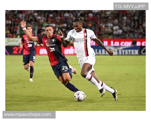 英超经典对决AC米兰与国米激战成和神扑与十大进球引爆全场热情 英超经典对决AC米兰与国米激战成和神扑与十大进球引爆全场热情