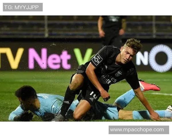 英超激战莱比锡5比1大胜本菲卡神奇扑救引发全场狂欢战术解析 英超激战莱比锡5比1大胜本菲卡神奇扑救引发全场狂欢战术解析