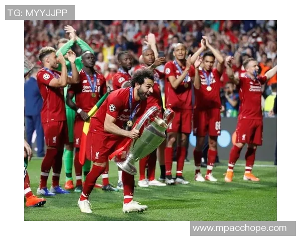 足总杯焦点战曼联与利物浦激战成平局全场气氛火爆 足总杯焦点战曼联与利物浦激战成平局全场气氛火爆