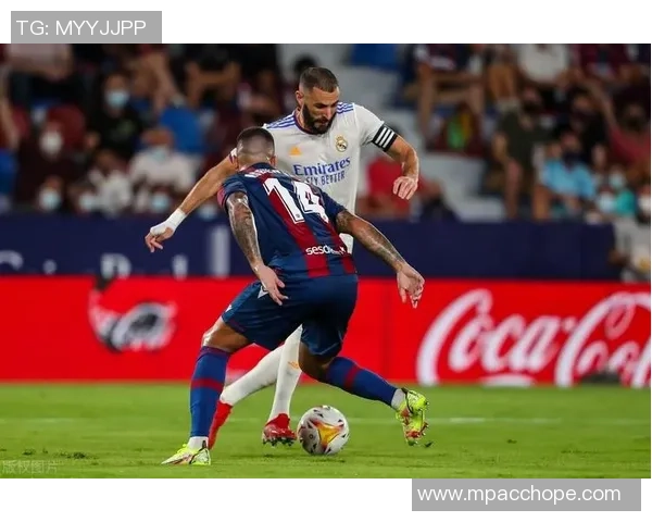 西甲焦点战那不勒斯与里昂平局点球大战引发争议与热议 西甲焦点战那不勒斯与里昂平局点球大战引发争议与热议